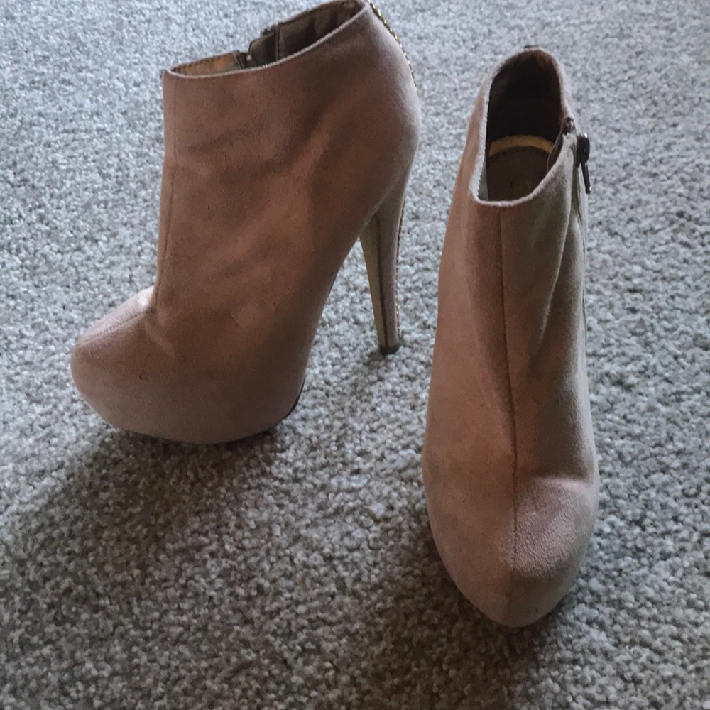 Pink heels